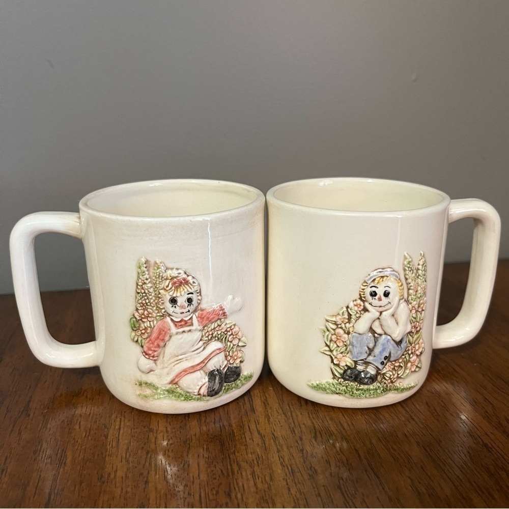 Vintage child's Raggedy Ann and Andy cup/mug. - Picture 4 of 14